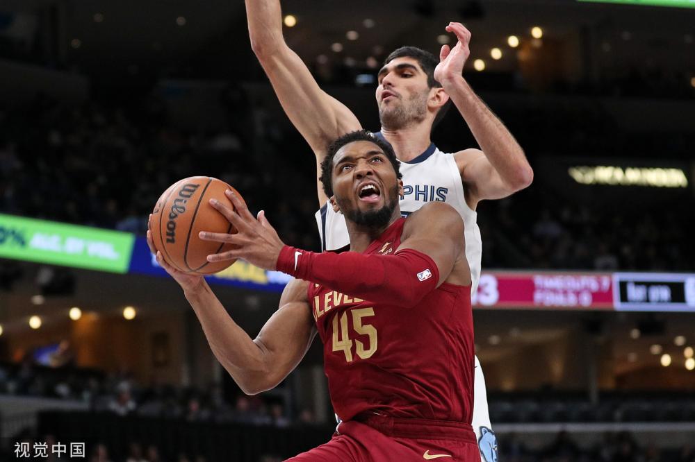 围绕曼联新 围绕曼联新